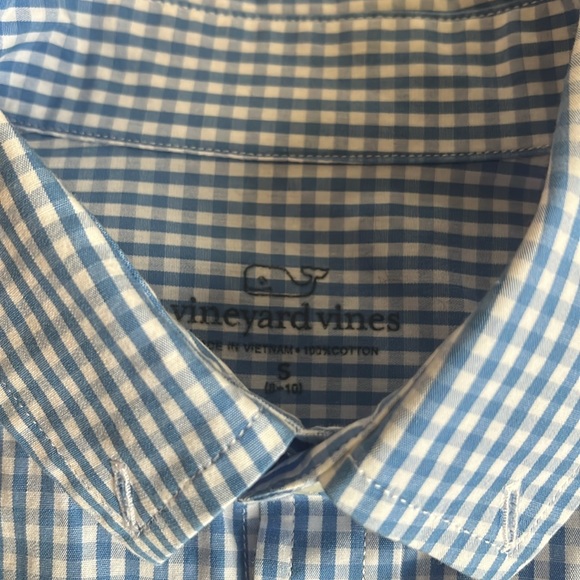 Boys Vineyard Vines button down size small - Picture 3 of 3